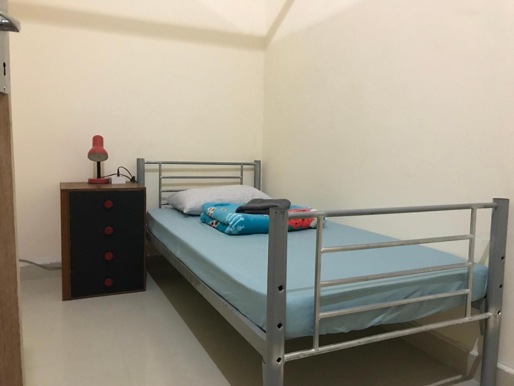 Backpacker'S Bed - No Parking Space Abu Dhabi Buitenkant foto